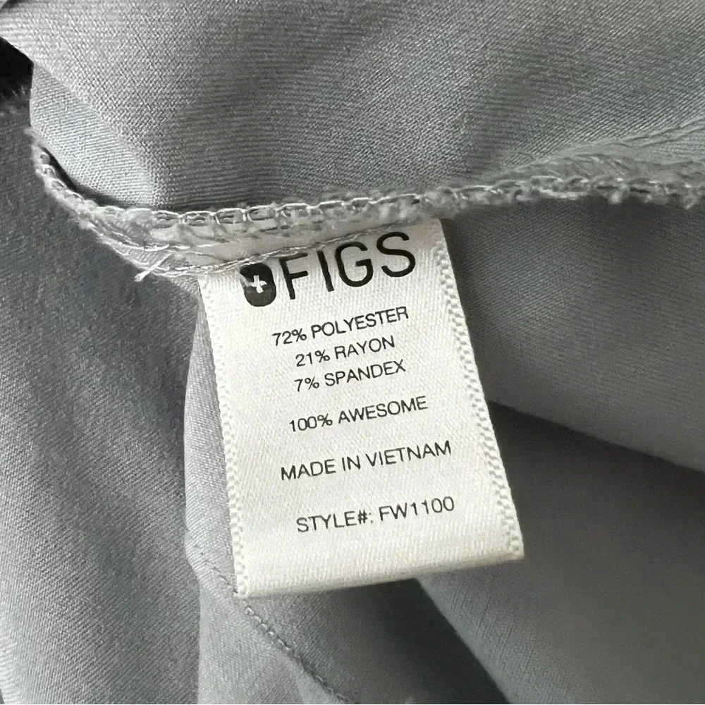 Figs Casma Three Pockets Light Gray Scrub Top